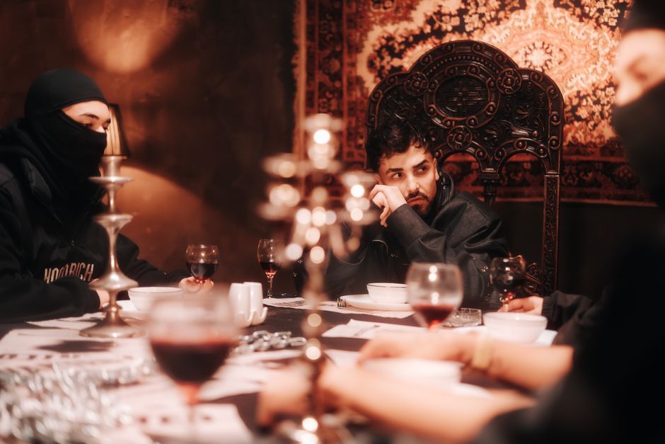 Mystery Dinner around a themed playlist — entertainment · Party Ideas