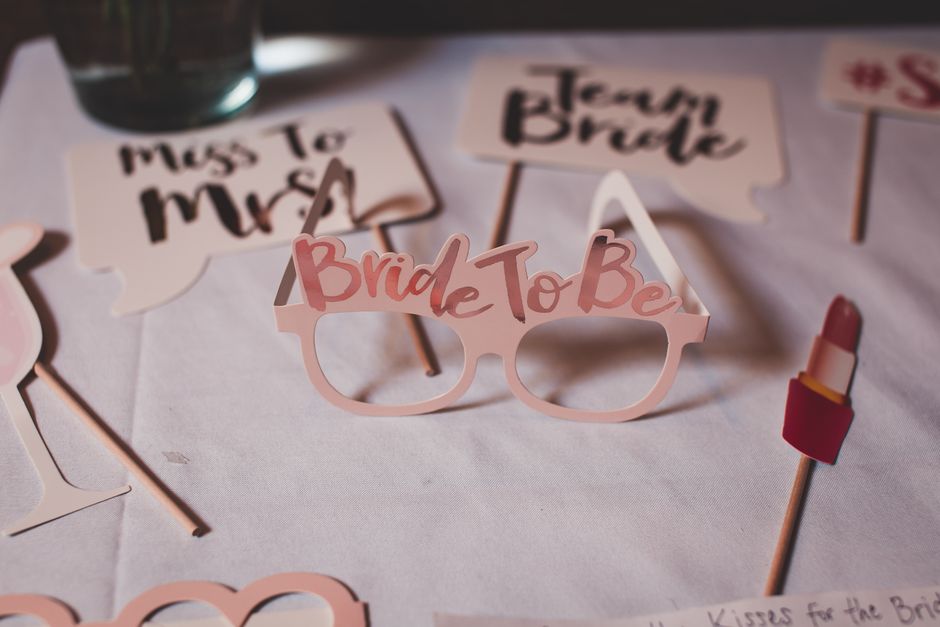 Photo Booth around a seasonal color palette — celebrations · Parties