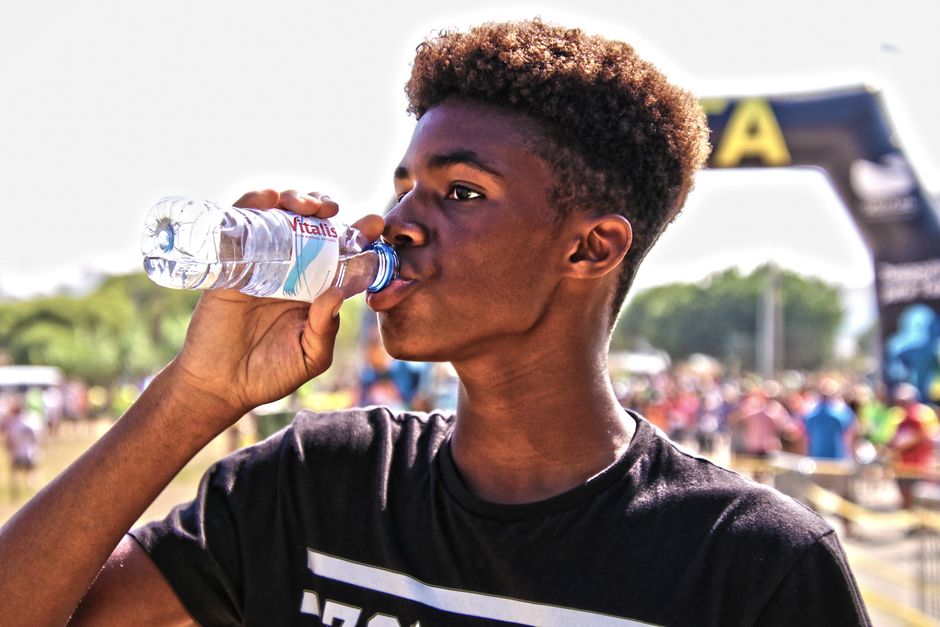 food-and-hydration walking & outdoor cues that make healthy habits easier for a beginner routine — wellness · Walking & Outdoor