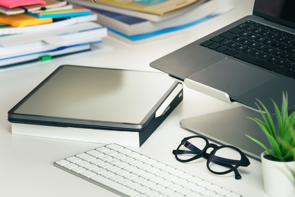 E-Reader Stand using privacy controls — smart-life · Gadgets