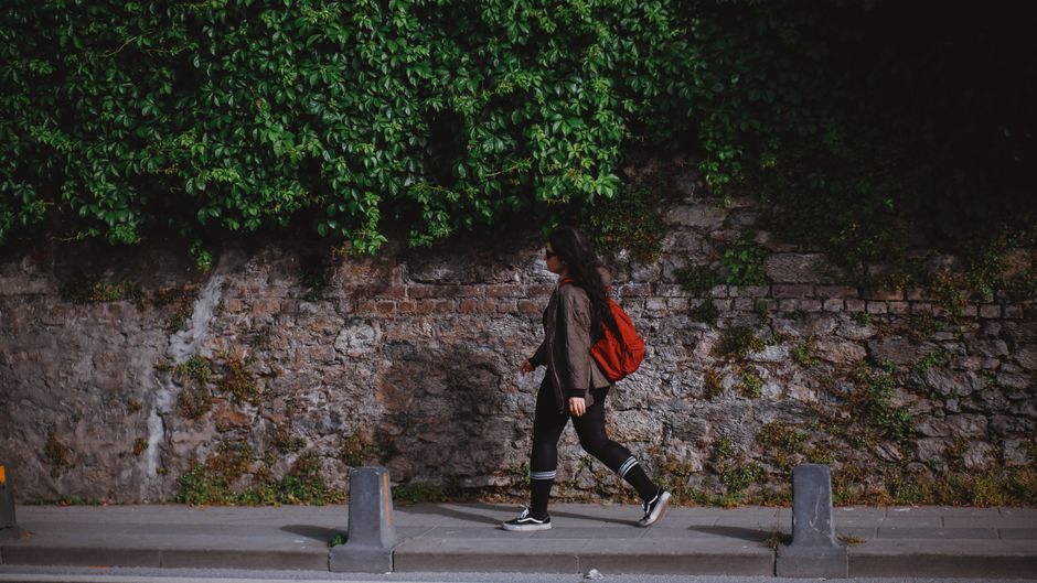 daily walking & outdoor resets that take only a few minutes during a screen break — wellness · Walking & Outdoor