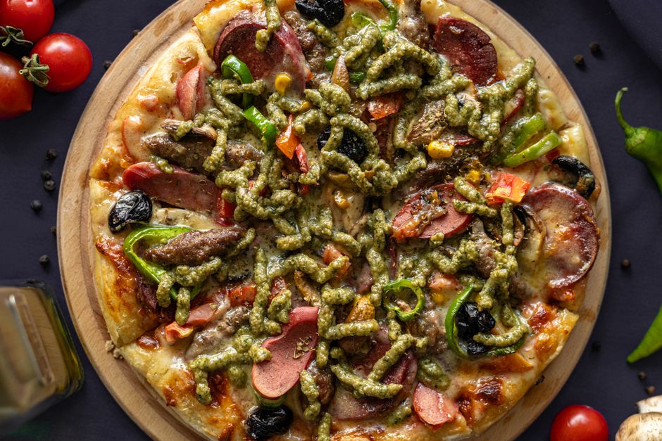 Pesto Salmon Tray with caramelized onions — food · Dinner Ideas