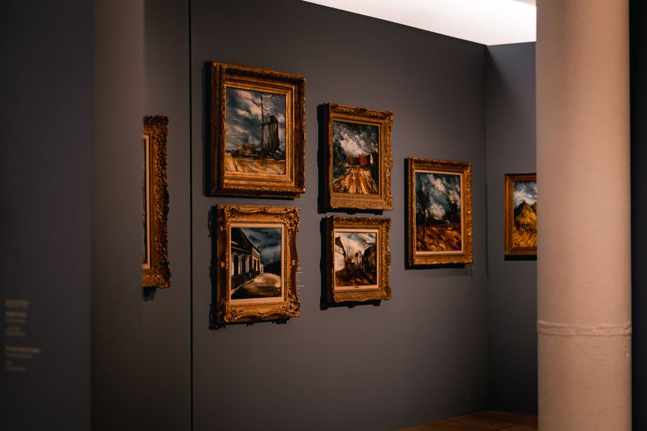 Visit A Small Museum for a casual first date — entertainment · Things to Do