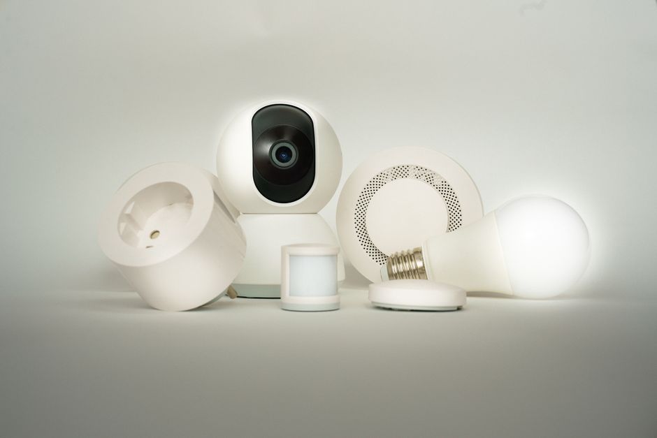 Smart Bulbs for a smoother meeting routine — smart-life · Smart Home