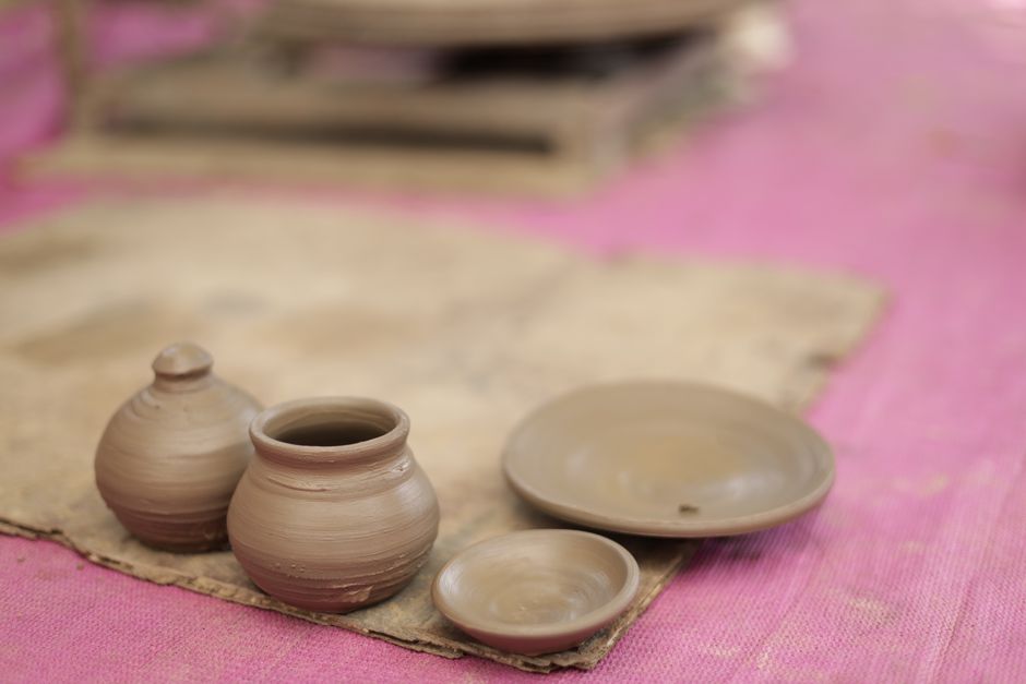Clay Candle Dish for vase experimenting color — diy-creativity · Handmade Decor