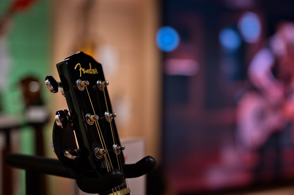 Beginner Guitar for a creative break — lifestyle · Hobbies