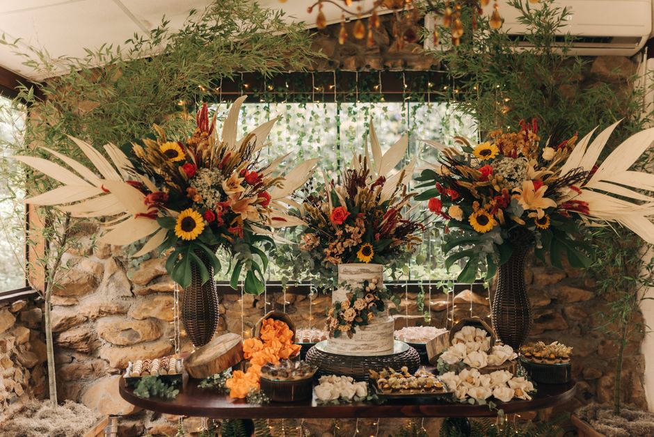 Leaf Centerpiece with a nostalgic detail — celebrations · Thanksgiving