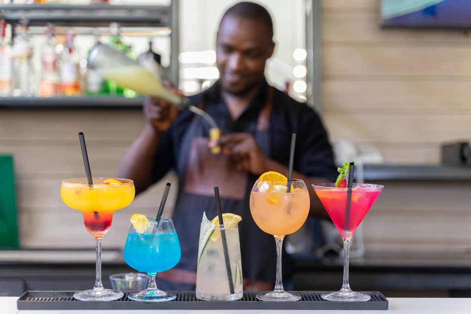 Craft-And-Cocktail Evening around a classic favorite — entertainment · Party Ideas