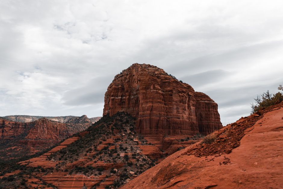Sedona Red-Rock Trail with a short walking route — travel · USA Travel