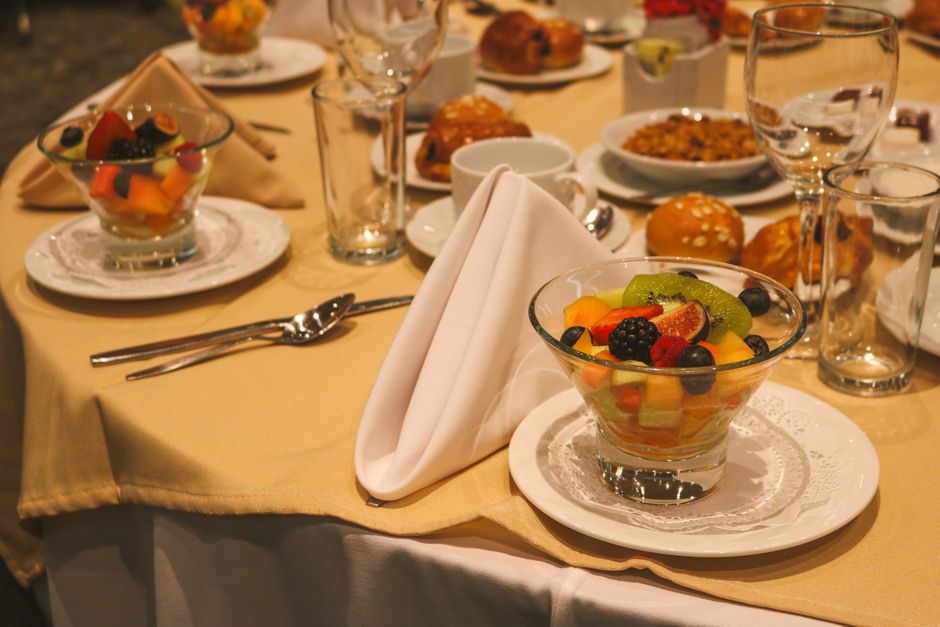 Fruit-at-Eye-Level Setup during a morning transition — wellness · Healthy Habits