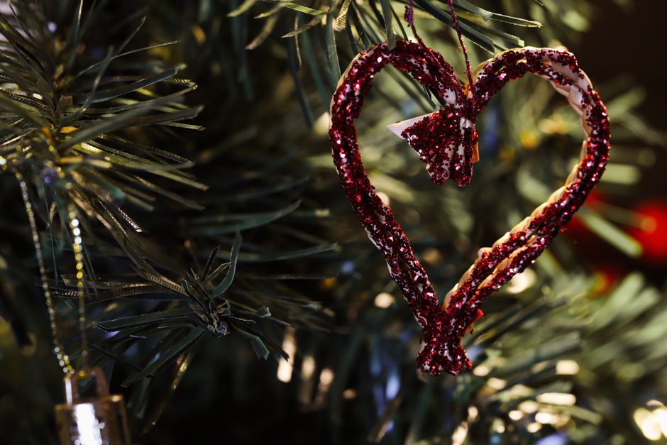 Ornament Craft around a meaningful keepsake — celebrations · Christmas
