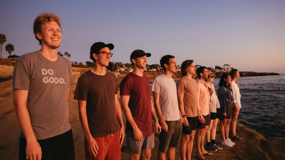 Feel-Good Documentary around a quick team challenge — entertainment · Movies & TV
