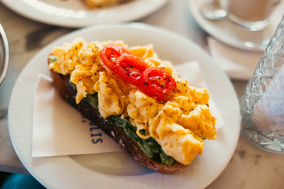 Tomato Basil Toast for a picnic basket — food · Lunch Ideas