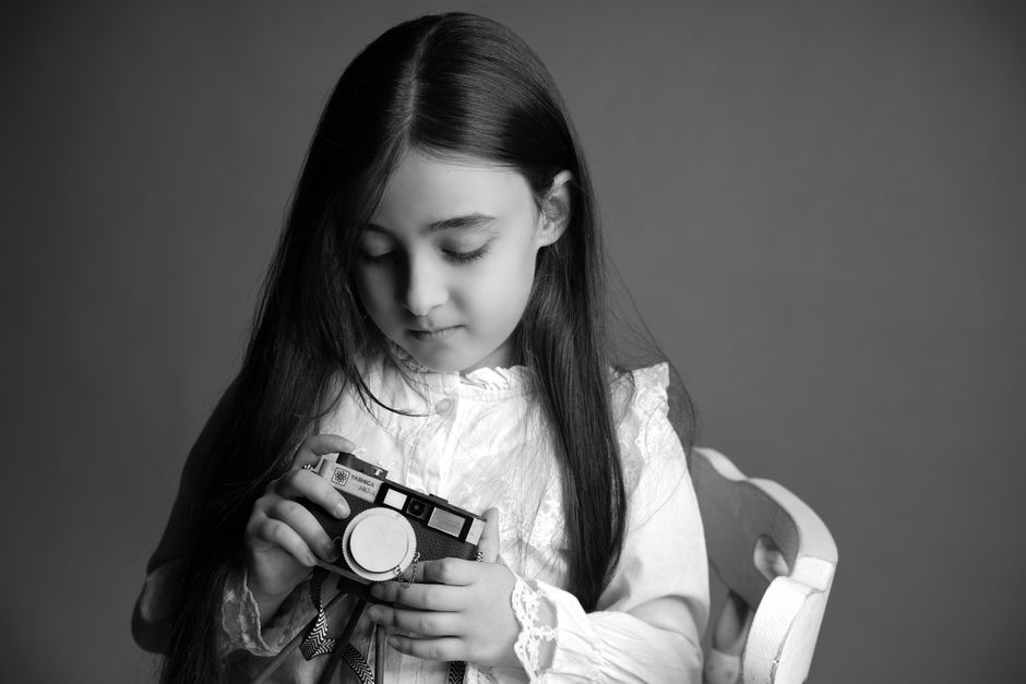Monochrome Portrait with a hand-painted finish — diy-creativity · Art & Painting
