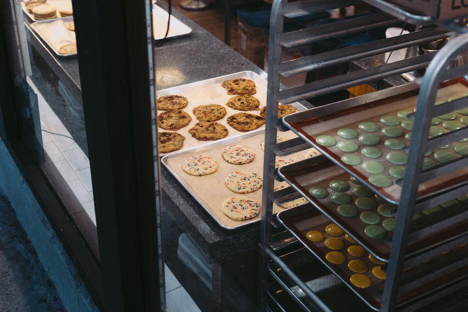 Neighborhood Bakery Crawl with a scenic picnic — travel · City Trips