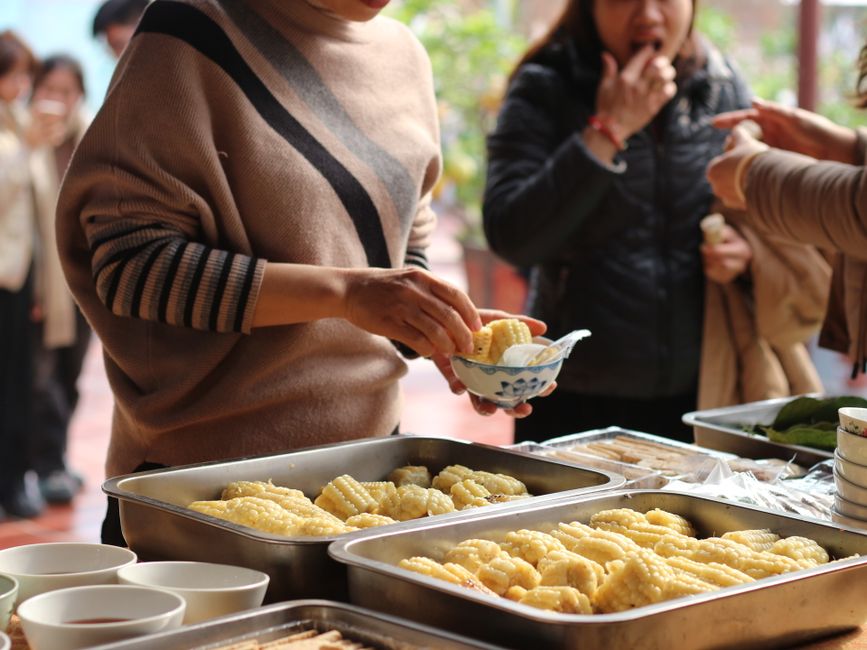 Small-Group Food Tour near a signature landmark — travel · Solo Travel
