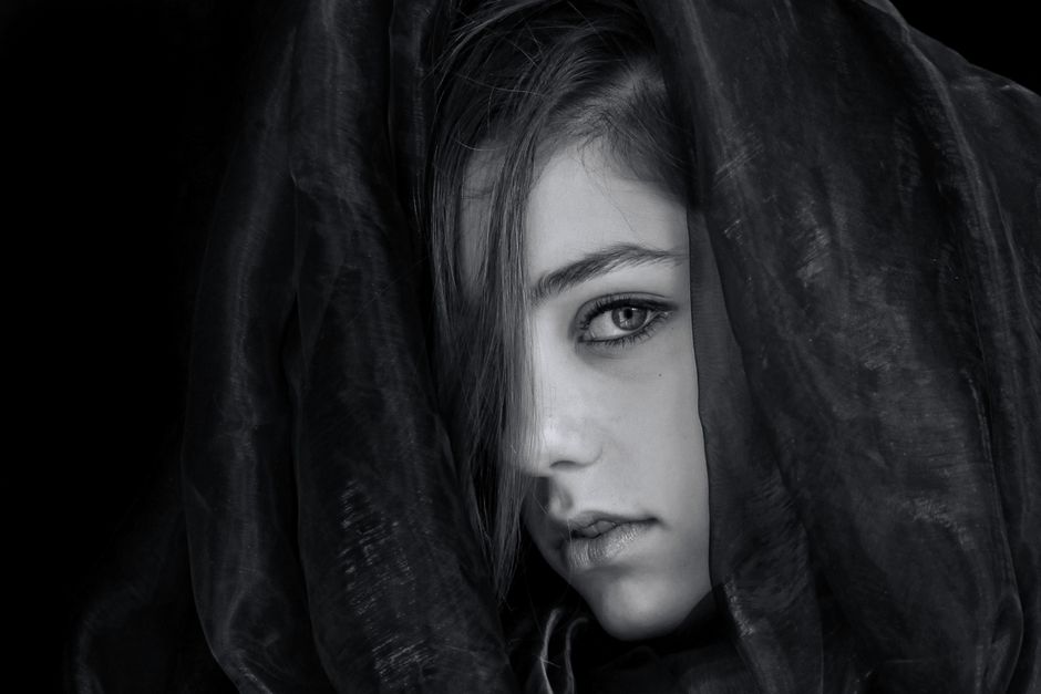 Monochrome Portrait with a hand-lettered element — diy-creativity · Art & Painting