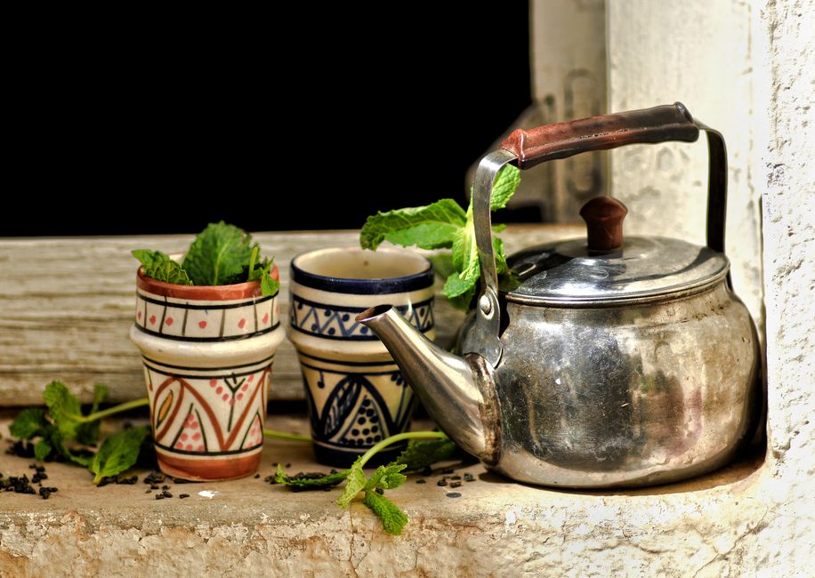 Pomegranate Mint Tea for a café-style finish — food · Drinks