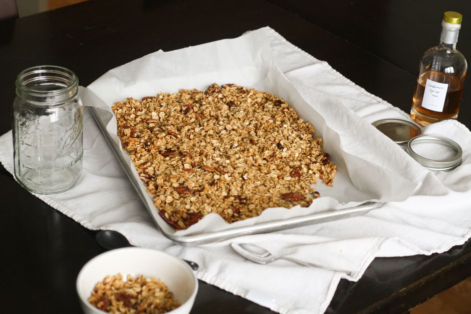 Peach Almond Granola for make ahead mornings — food · Breakfast & Brunch