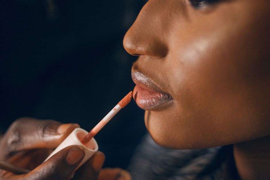 Glossy Lip Routine for a low-pressure meetup — lifestyle · Beauty