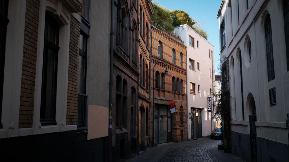 Neighborhood Architecture Route during a digital detox — wellness · Walking & Outdoor