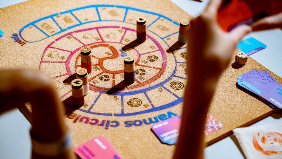 Board-Game Evening for a confidence boost — lifestyle · Social Life