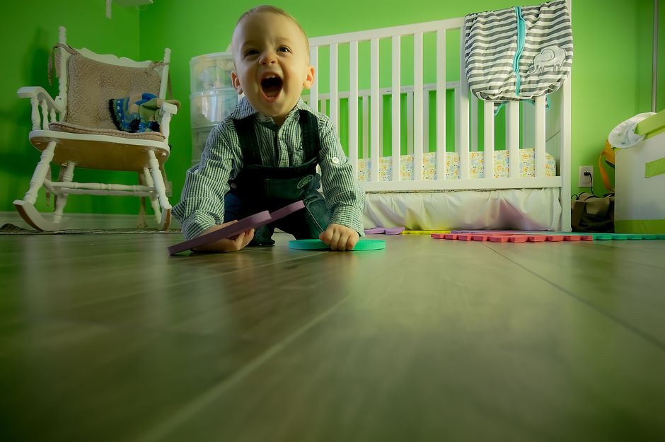 Baby-Photo Guessing Game for a modern minimalist party — celebrations · Baby Showers