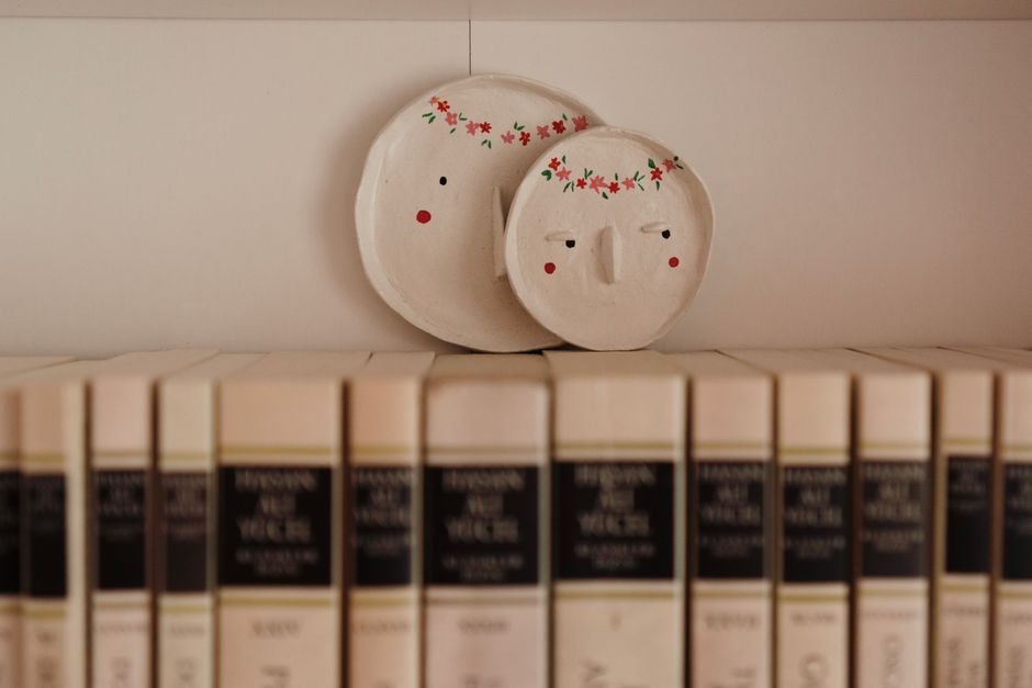 Clay Wall Piece with a stitched detail — diy-creativity · Creative Projects