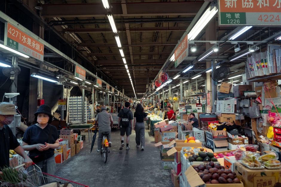 Local Market Loop for a budget-aware traveler — travel · Solo Travel