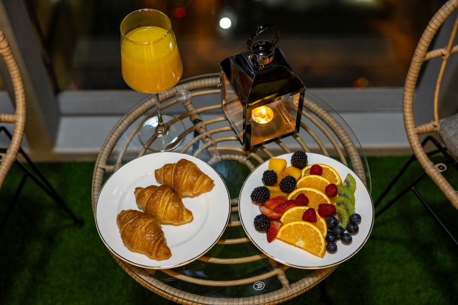 Late-Night Snack Table for a photo-friendly table — celebrations · Weddings