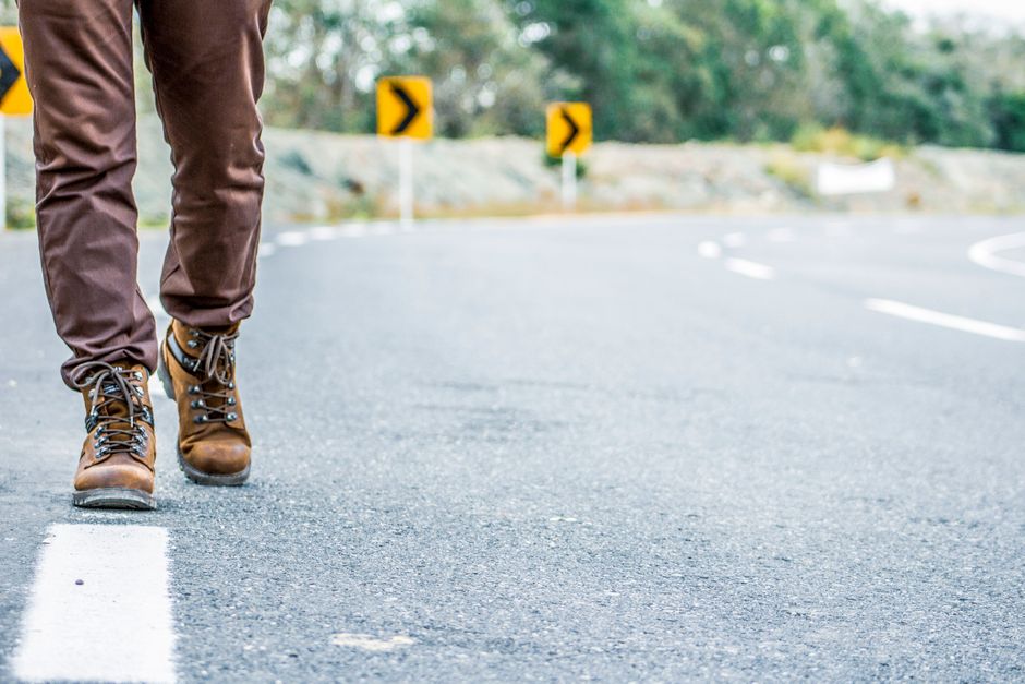 Walking Awareness for a peaceful lunch break — wellness · Mindfulness