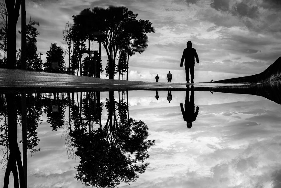 Reflections in Glass using fabric scraps — diy-creativity · Photography