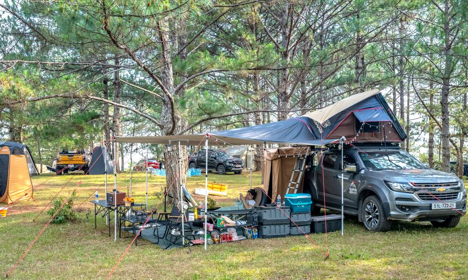 Living-Room Camping around a mini tournament — entertainment · Family Fun