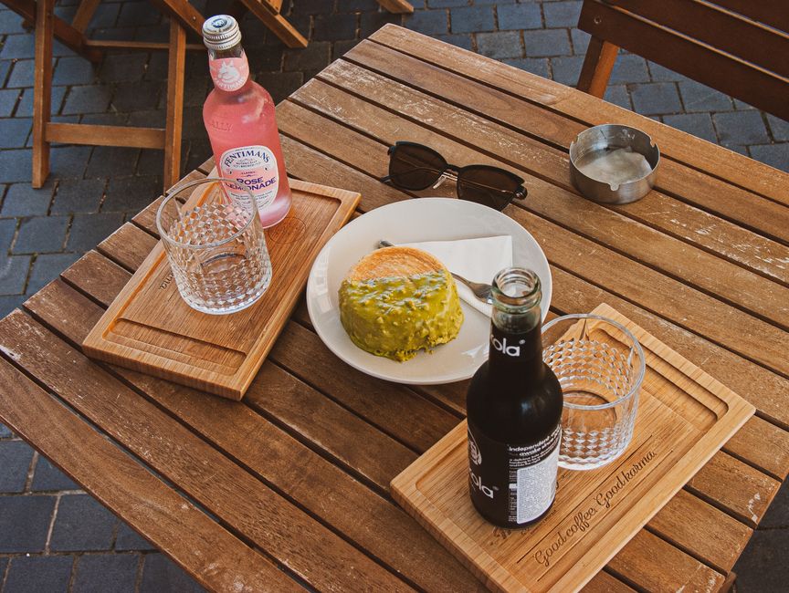 Wooden Tray with a compact footprint — home · DIY