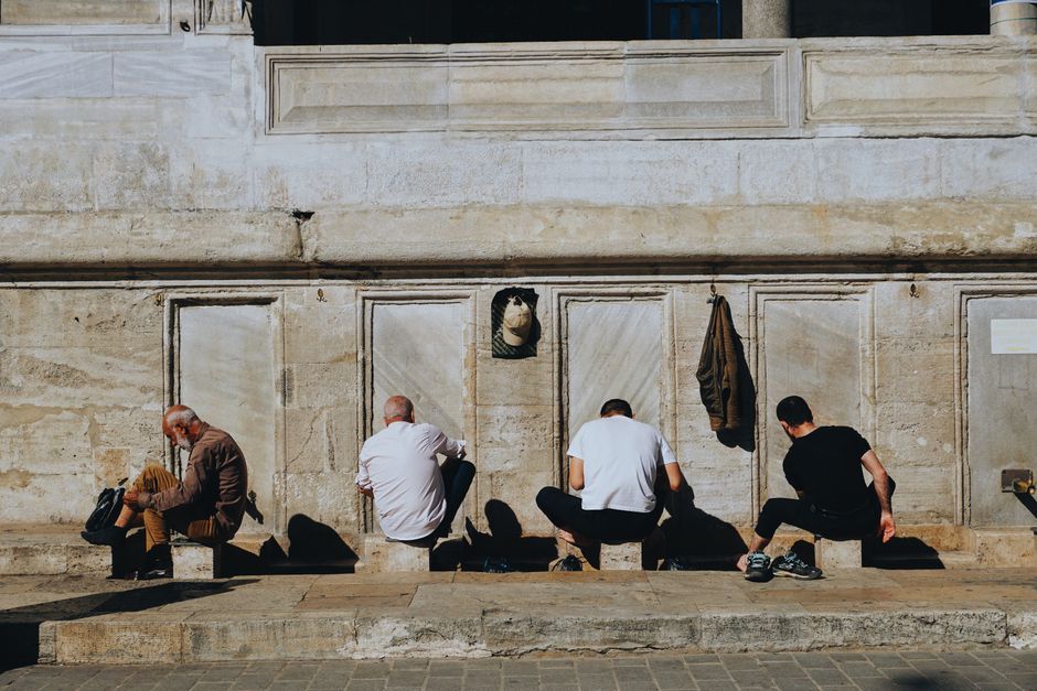 Five-Senses Check during a midday reset — wellness · Mindfulness