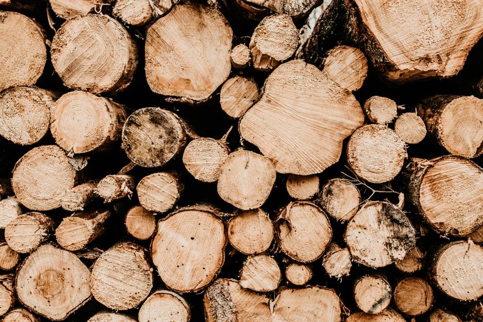 Confidence Log with a small budget — lifestyle · Personal Growth