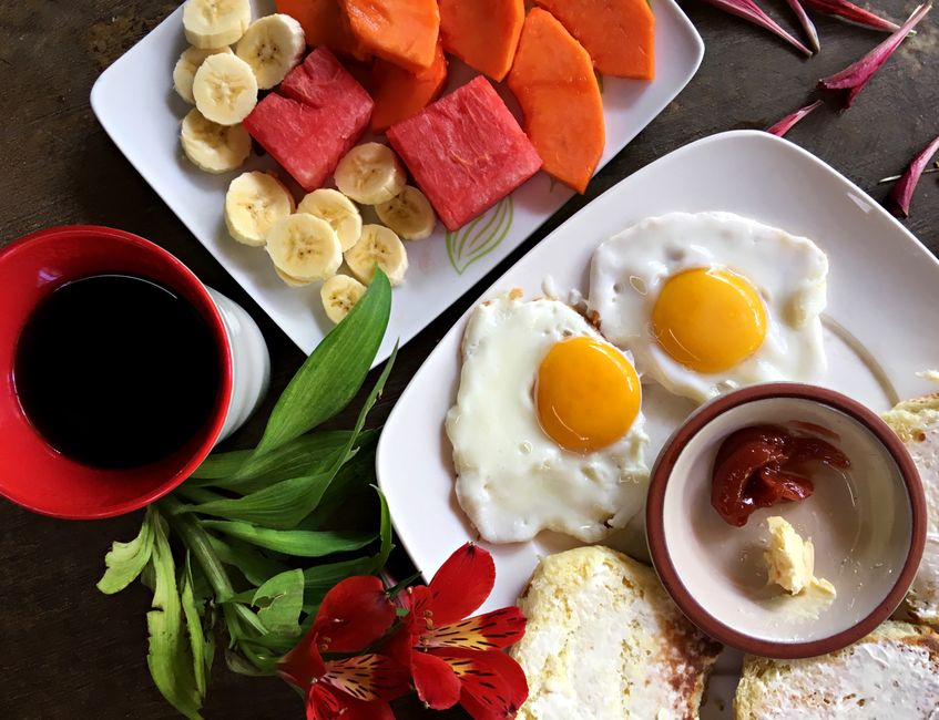 Love-Note Breakfast with an elegant thrifted detail — celebrations · Valentine's Day