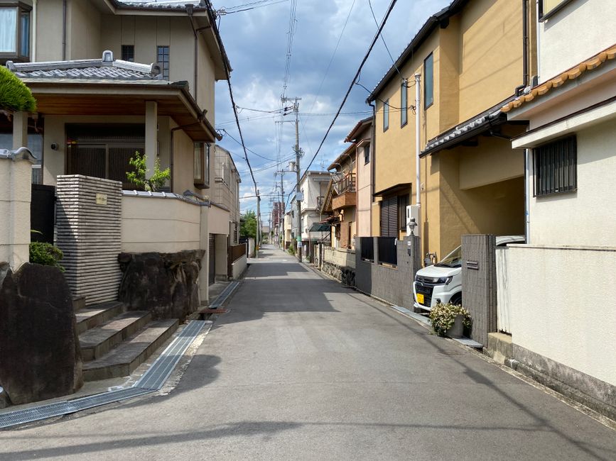 Neighborhood Architecture Route with a short breathing pause — wellness · Walking & Outdoor