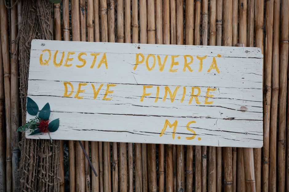Hand-Painted Sign for a child-friendly session — diy-creativity · Handmade Decor
