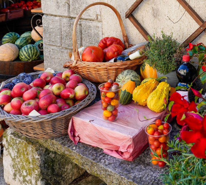 Browse A Local Market for an after-dinner plan — entertainment · Things to Do