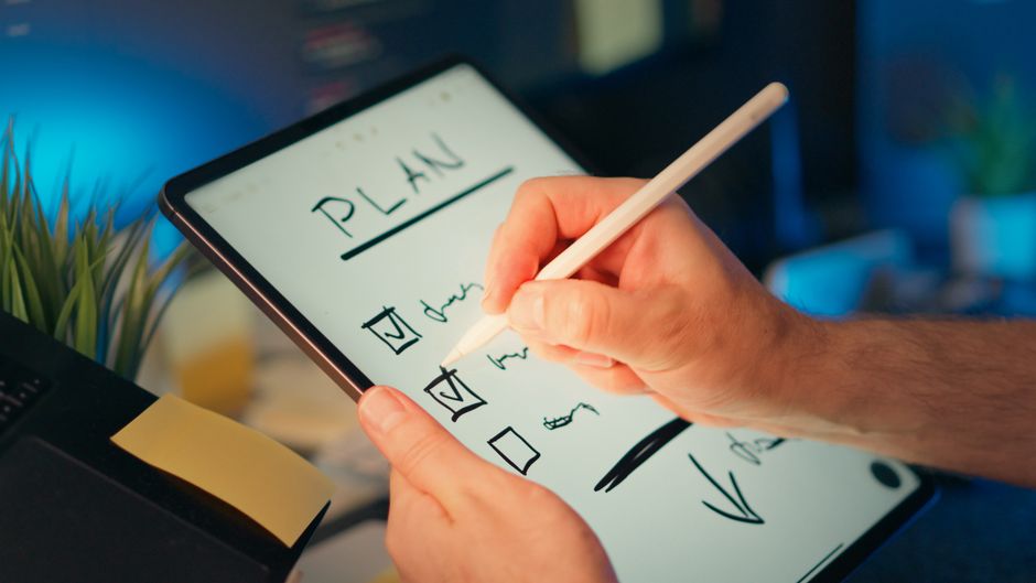 Screen-Break Schedule with a simple journaling cue — wellness · Healthy Lifestyle