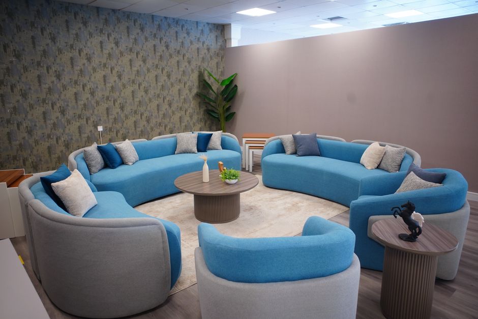 Sofa Layout with a clever vertical solution — home · Living Rooms