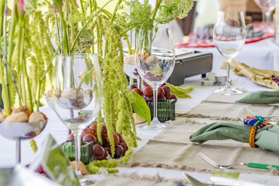 Welcome-Table Styling around a meaningful toast — celebrations · Weddings