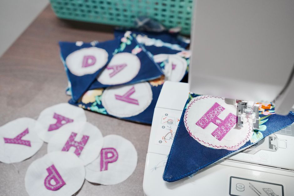Fabric Banner for accent thoughtful gifting 3 — diy-creativity · Handmade Decor