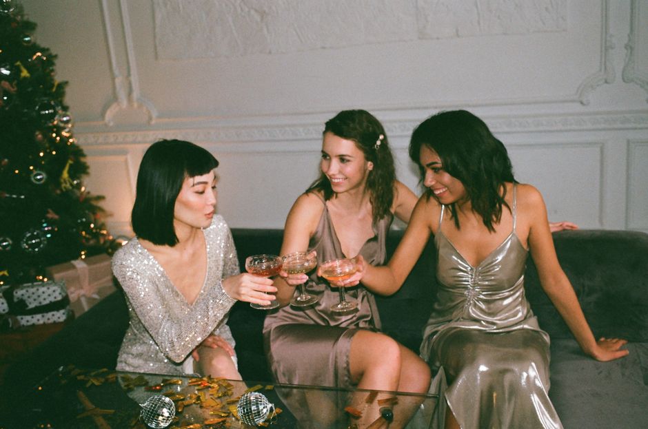 photo-moment new year's with a DIY finishing piece — celebrations · New Year's