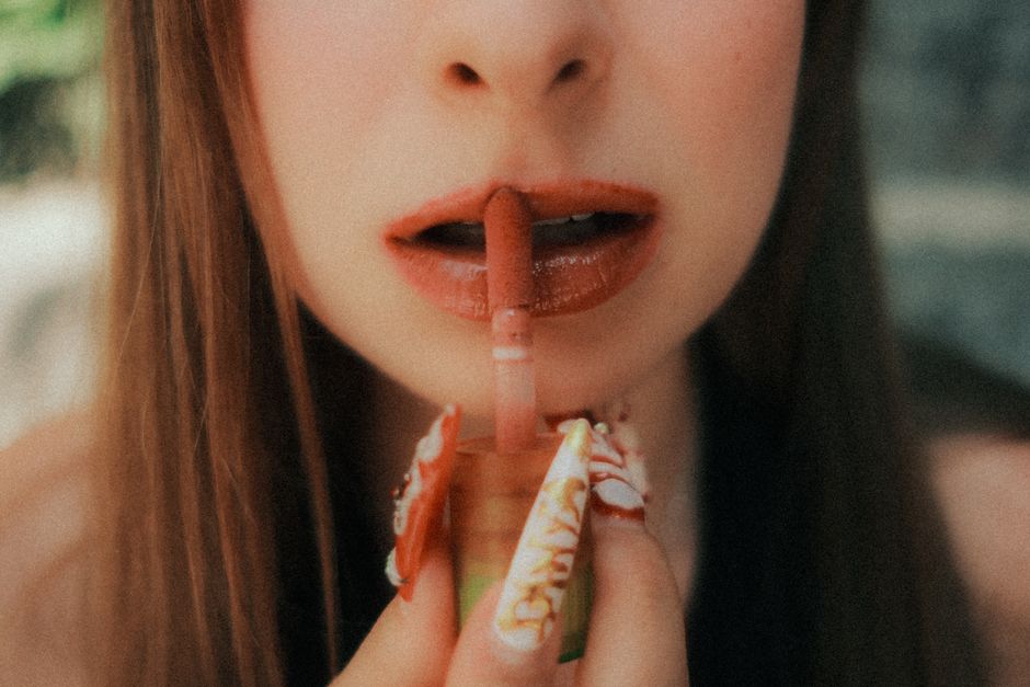 Glossy Lip Routine for a creative break — lifestyle · Beauty