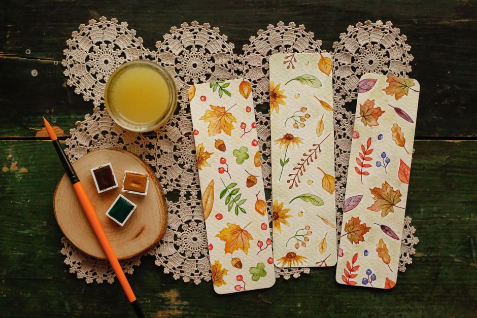 Custom Bookmark using fabric scraps — diy-creativity · DIY Gifts