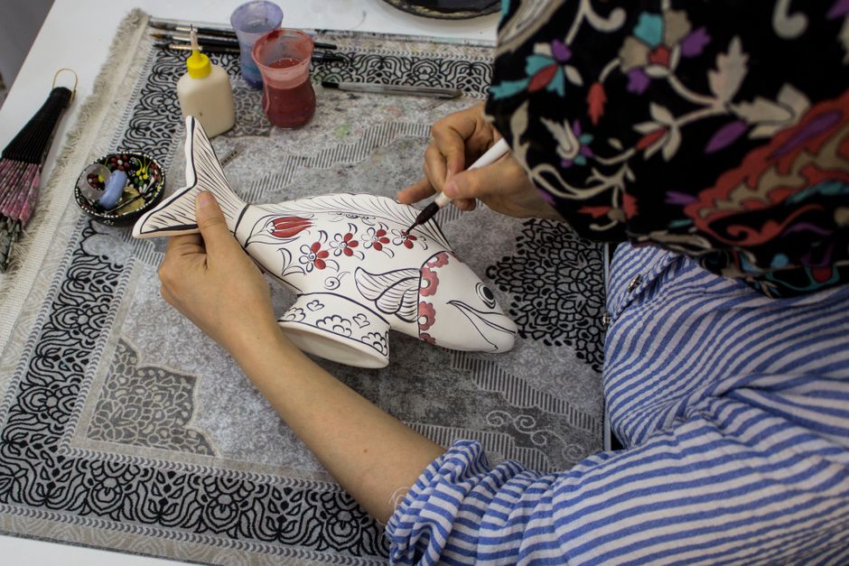 Ceramic Painting for a fresh start — lifestyle · Hobbies