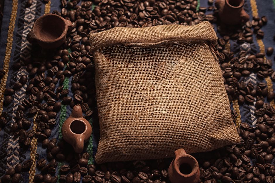 Coffee-Shop Still Life — market color hunt using leftover materials — diy-creativity · Photography