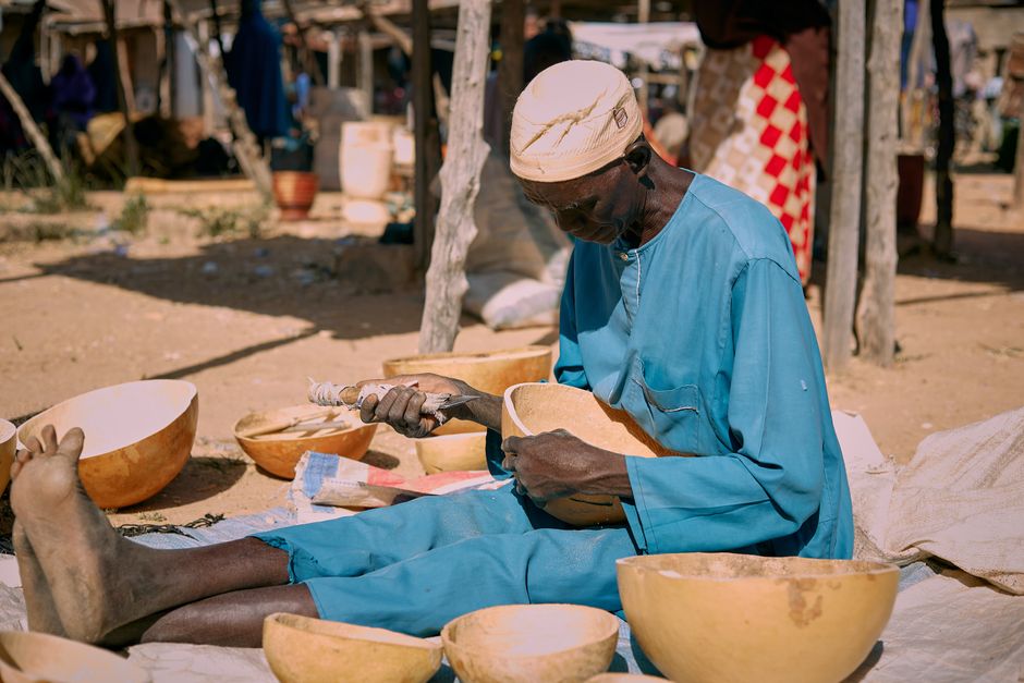 Hands-at-Work Series — market color hunt using air-dry clay — diy-creativity · Photography